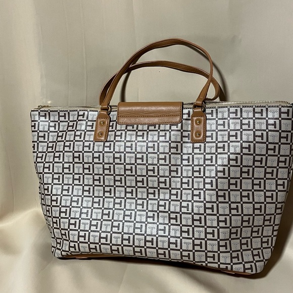 Tommy Hilfiger Large Tote - Picture 2 of 6